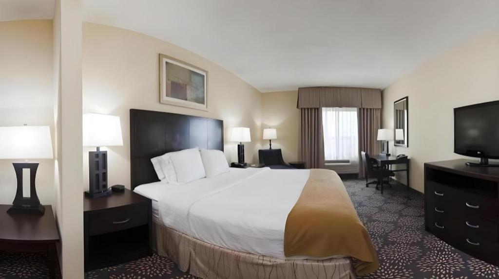 Holiday Inn Express Hotel & Suites Grand Island By Ihg Exterior photo